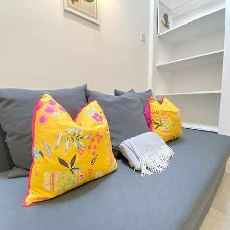 The Spotted Cat… London!アパートメント エクステリア 写真